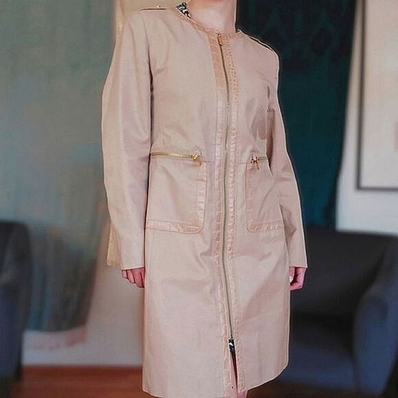 Via Spiga waterproof sand tone rain trench size XS - Picture 2 of 16